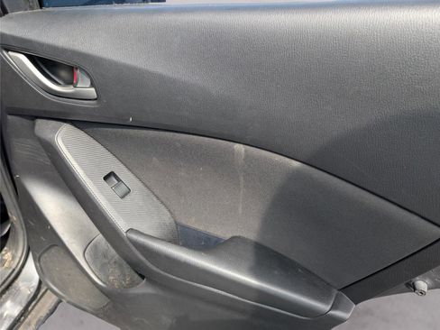 Used 2016 MAZDA MAZDA3 i Sport w/ Preferred Equipment Package image 35