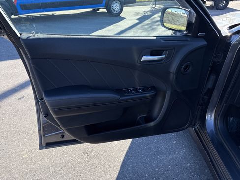 Used 2020 Dodge Charger R/T w/ Blacktop Package image 15