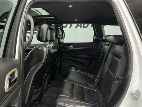 Used 2017 Jeep Grand Cherokee Limited image 30