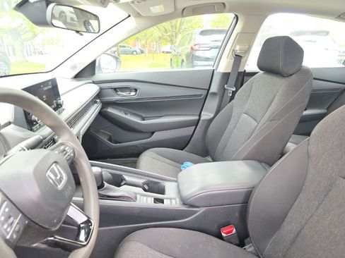 Used 2023 Honda Accord EX image 22