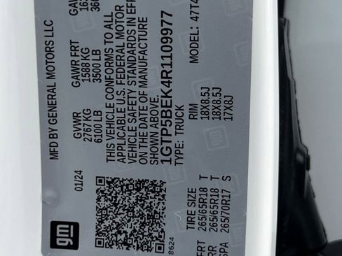 Used 2024 GMC Canyon Elevation image 31