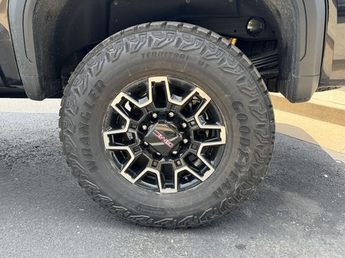 New 2026 GMC Sierra 2500 AT4X AWD/4WD image 6