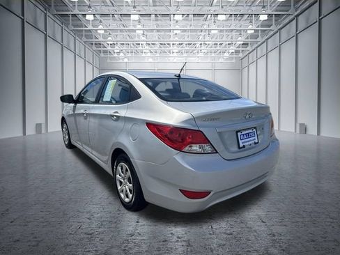 Used 2013 Hyundai Accent GLS FWD image 3