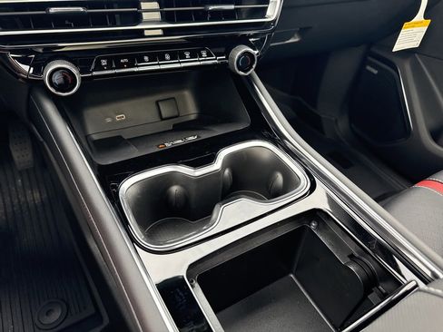 New 2026 Chevrolet Traverse RS w/ LPO, Floor Liner Package image 20