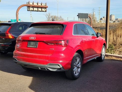 Used 2024 Audi Q3 2.0T Premium image 3