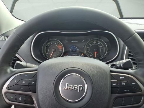 Used 2022 Jeep Cherokee Latitude Lux w/ Sun & Sound Group AWD/4WD image 21