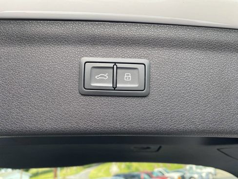 Used 2018 Audi Q3 2.0T Premium Plus w/ Premium Plus Package AWD/4WD image 27