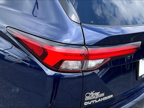 Used 2024 Mitsubishi Outlander SE AWD/4WD image 23