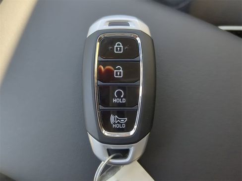 New 2025 Hyundai Venue Limited image 34