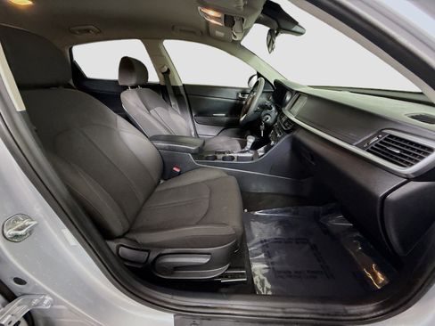 Used 2019 Kia Optima LX image 28