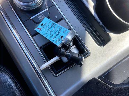 Used 2020 Ford Expedition XLT w/ Equipment Group 201A image 14