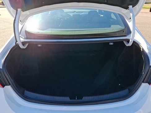 Used 2024 Chevrolet Malibu LT FWD image 28
