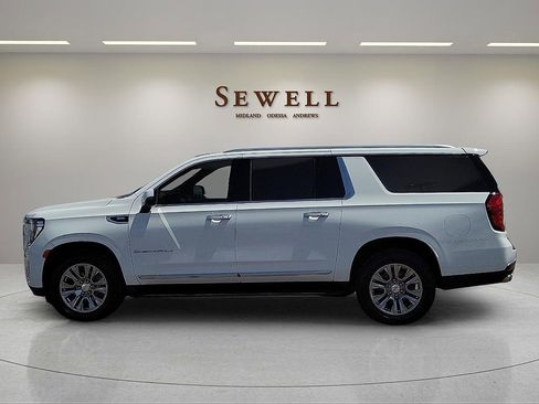 Used 2021 GMC Yukon XL Denali AWD/4WD image 2