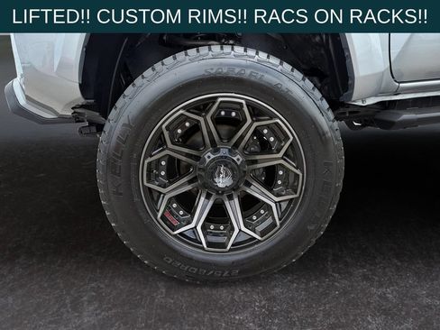 Used 2022 Toyota Tacoma TRD Sport w/ TRD Premium Sport Package AWD/4WD image 9