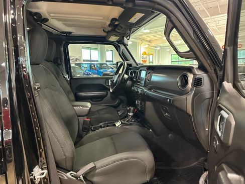 Used 2022 Jeep Wrangler Unlimited Sport AWD/4WD image 42