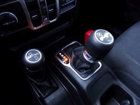 Used 2023 Jeep Wrangler Unlimited Sport AWD/4WD image 40