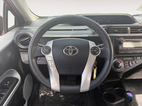 Used 2012 Toyota Prius C One image 12