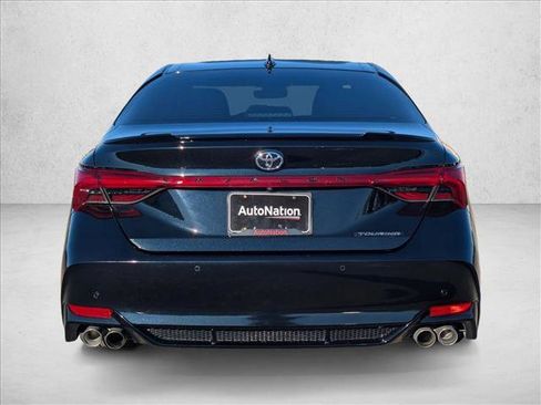 Used 2019 Toyota Avalon Touring image 7