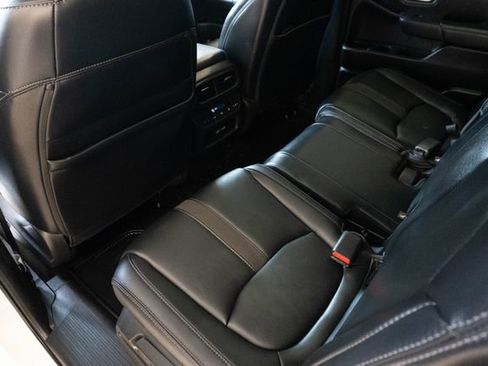 Used 2023 Honda Pilot Touring image 19