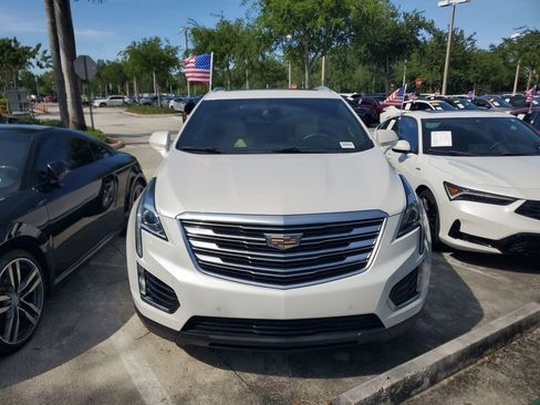 Used 2019 Cadillac XT5 Luxury FWD image 2