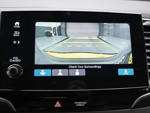 Used 2021 Honda Pilot EX image 23