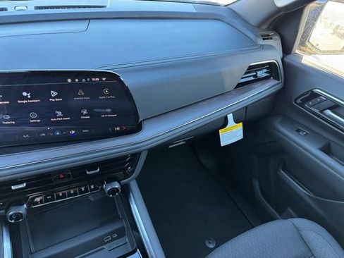 New 2026 Chevrolet Suburban LS w/ Max Trailering Package AWD/4WD image 18