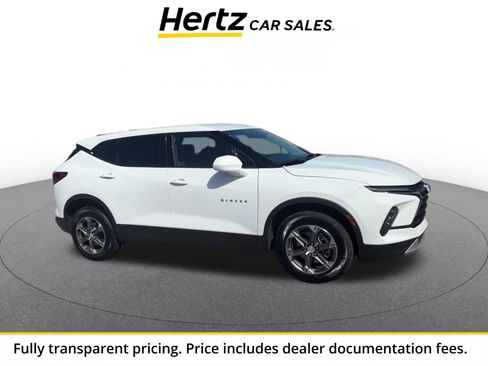 Used 2026 Chevrolet Blazer LT FWD image 1