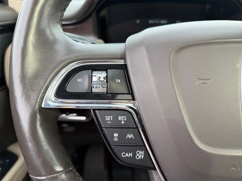 Used 2022 Lincoln Nautilus Reserve w/ Equipment Group 201A image 21