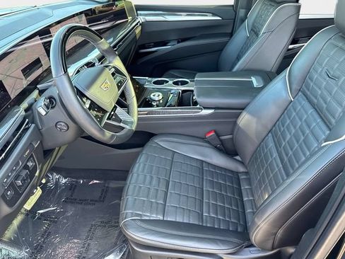 Certified 2025 Cadillac Escalade V w/ LPO, ONYX Package AWD/4WD image 22