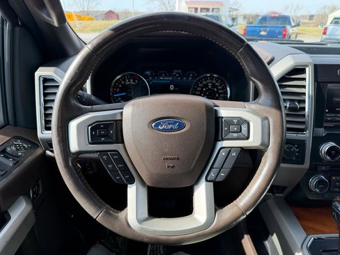 Used 2015 Ford F150 King Ranch image 16