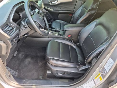 Used 2024 Ford Escape Platinum AWD/4WD image 16