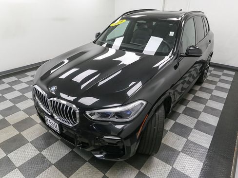 Used 2019 BMW X5 xDrive50i w/ M Sport Package AWD/4WD image 6