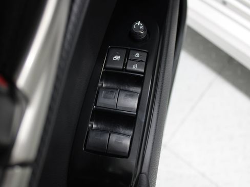 Used 2025 Toyota Camry SE FWD image 40