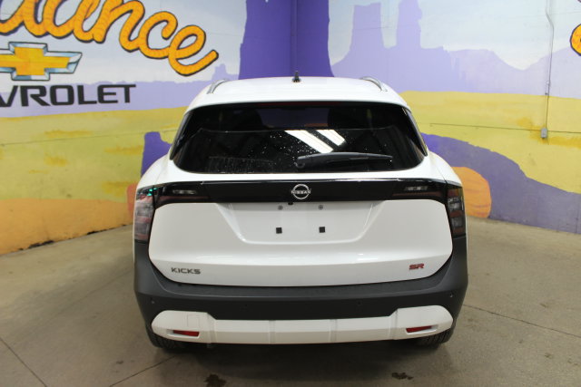 Used 2026 Nissan Kicks SR FWD image 7