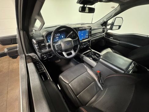 Used 2023 Ford F250 Lariat w/ Lariat Ultimate Package image 2