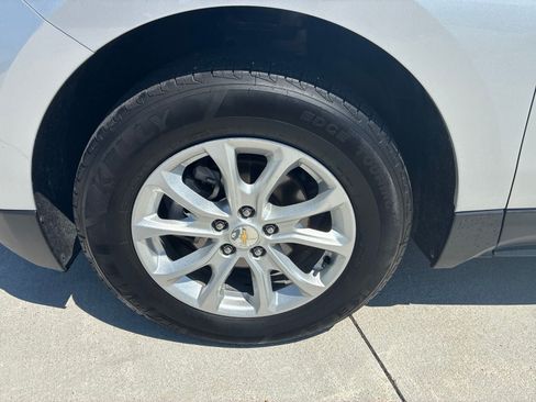 Used 2019 Chevrolet Equinox LT AWD/4WD image 12