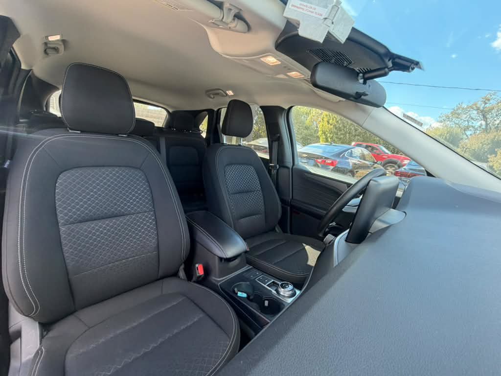 Used 2025 Ford Escape Active AWD/4WD image 18