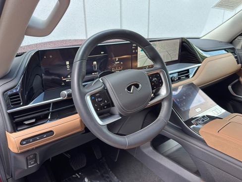 Used 2025 INFINITI QX80 Sensory w/ Exterior Package AWD/4WD image 14