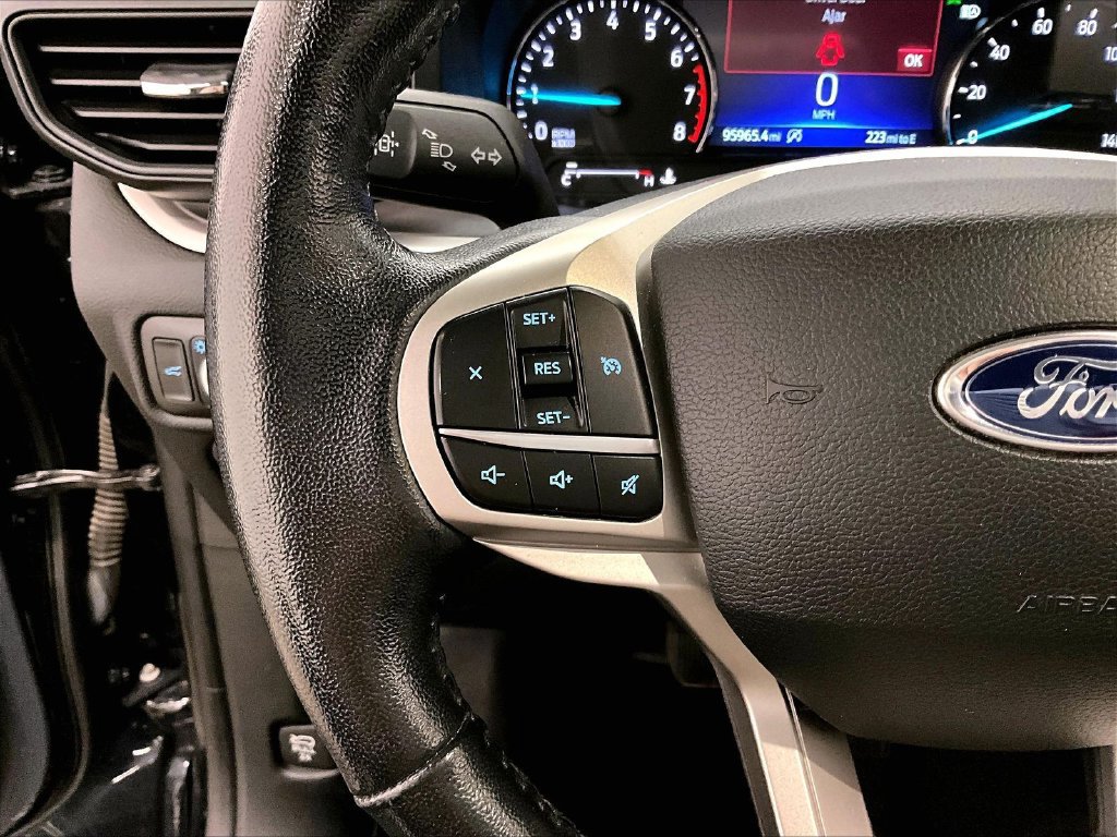 Used 2021 Ford Explorer XLT AWD/4WD image 11