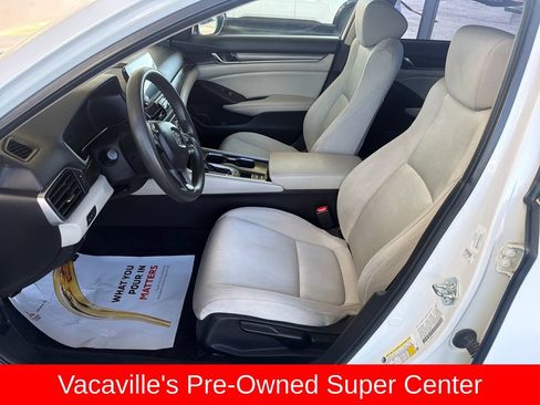 Used 2018 Honda Accord LX image 9