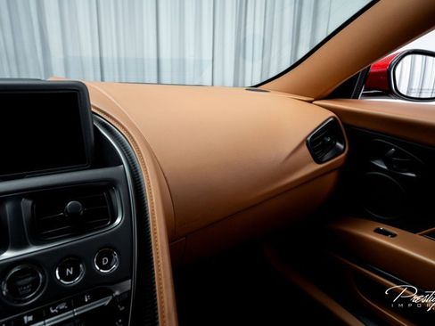 Used 2020 Aston Martin DB11 AMR image 38