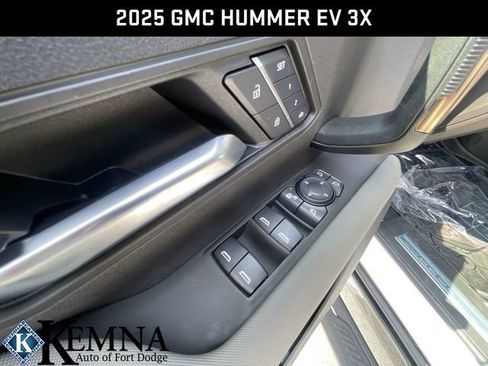 New 2025 GMC Hummer EV 3X image 27
