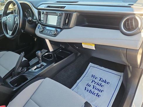 Used 2017 Toyota RAV4 XLE image 21