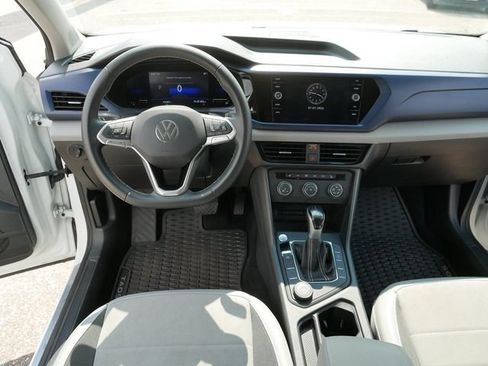 Certified 2022 Volkswagen Taos SE w/ IQ.Drive SE Package AWD/4WD image 21