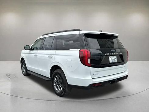 Certified 2025 Ford Expedition Active AWD/4WD image 4