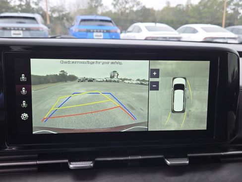 Used 2022 Kia Carnival SX image 11