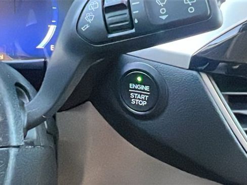 Certified 2022 Ford Escape SEL w/ Technology Package image 29