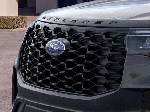 New 2026 Ford Explorer ST-Line w/ ST-Line Street Pack AWD/4WD image 17