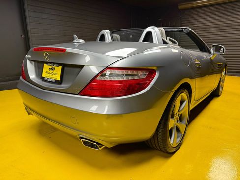 Used 2012 Mercedes-Benz SLK 350 image 6
