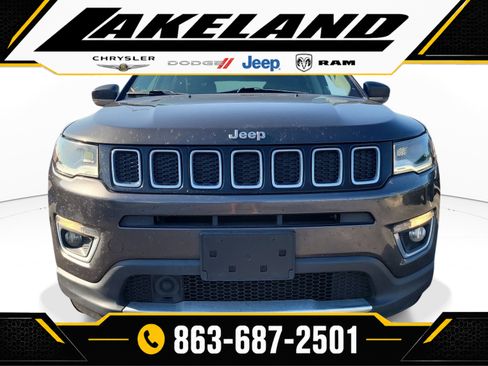 Used 2018 Jeep Compass Limited w/ Navigation Group AWD/4WD image 2